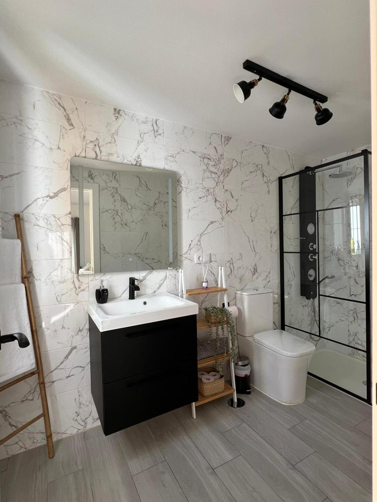 Apartamentos Turisticos A.Parra เฮเรซ เด ลาฟรอนเตรา ภายนอก รูปภาพ