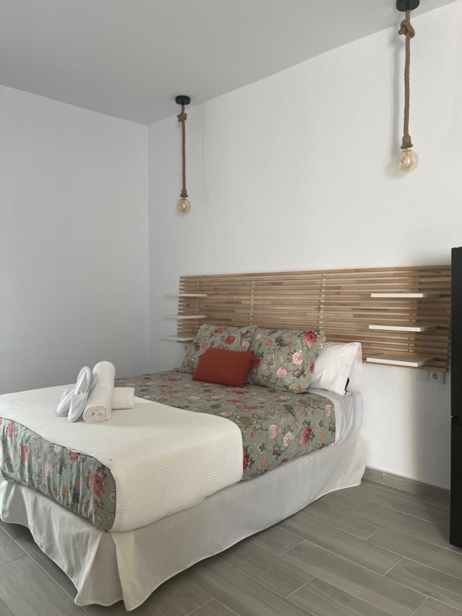 Apartamentos Turisticos A.Parra เฮเรซ เด ลาฟรอนเตรา ภายนอก รูปภาพ