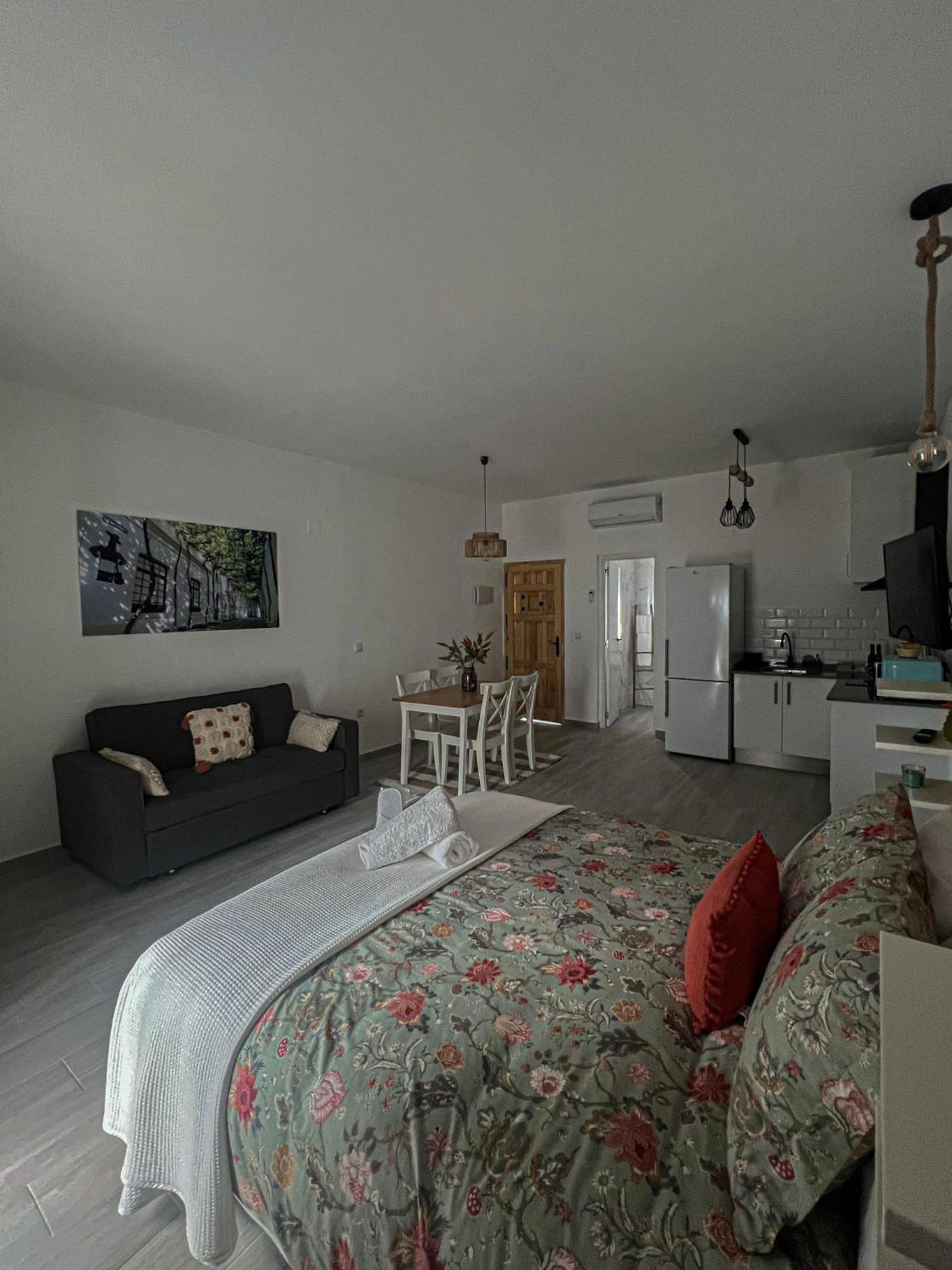 Apartamentos Turisticos A.Parra เฮเรซ เด ลาฟรอนเตรา ภายนอก รูปภาพ